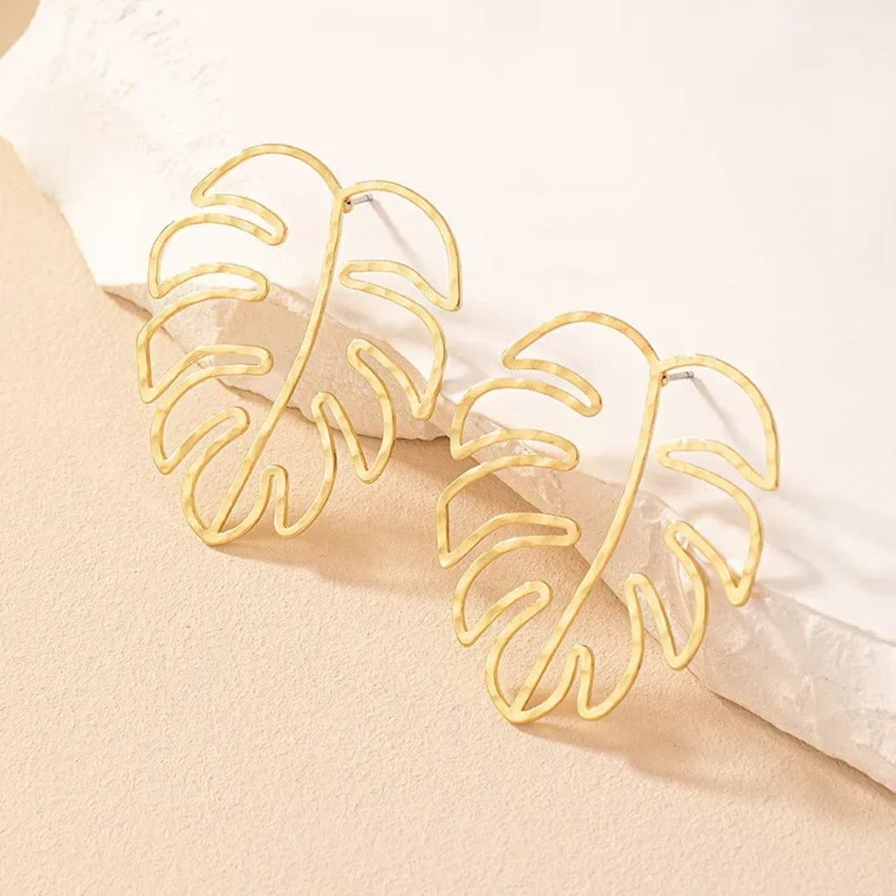 Boho Gold Monstera Leaf Outline Tropical Palm Frond Tree Leaf Stud Earrings NEW - Picture 2 of 5